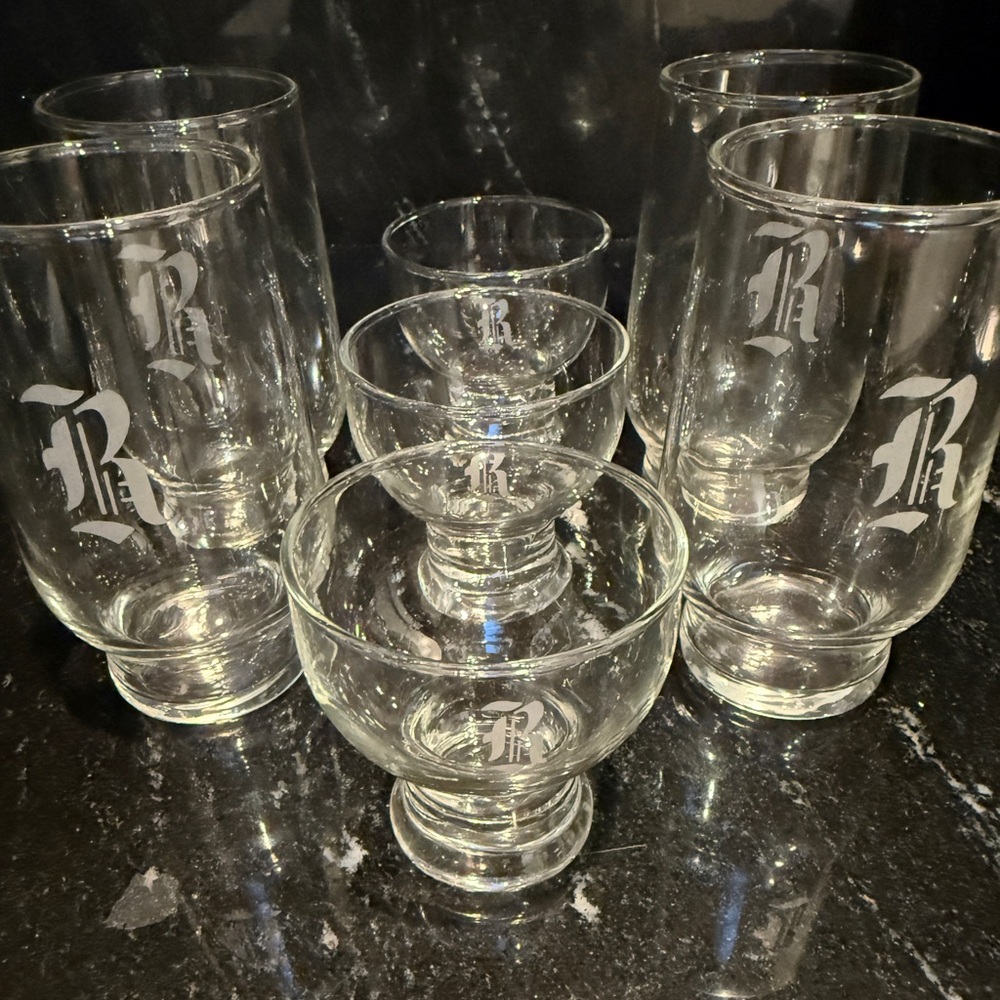 Monogrammed “R” initial vintage drinking glasses set